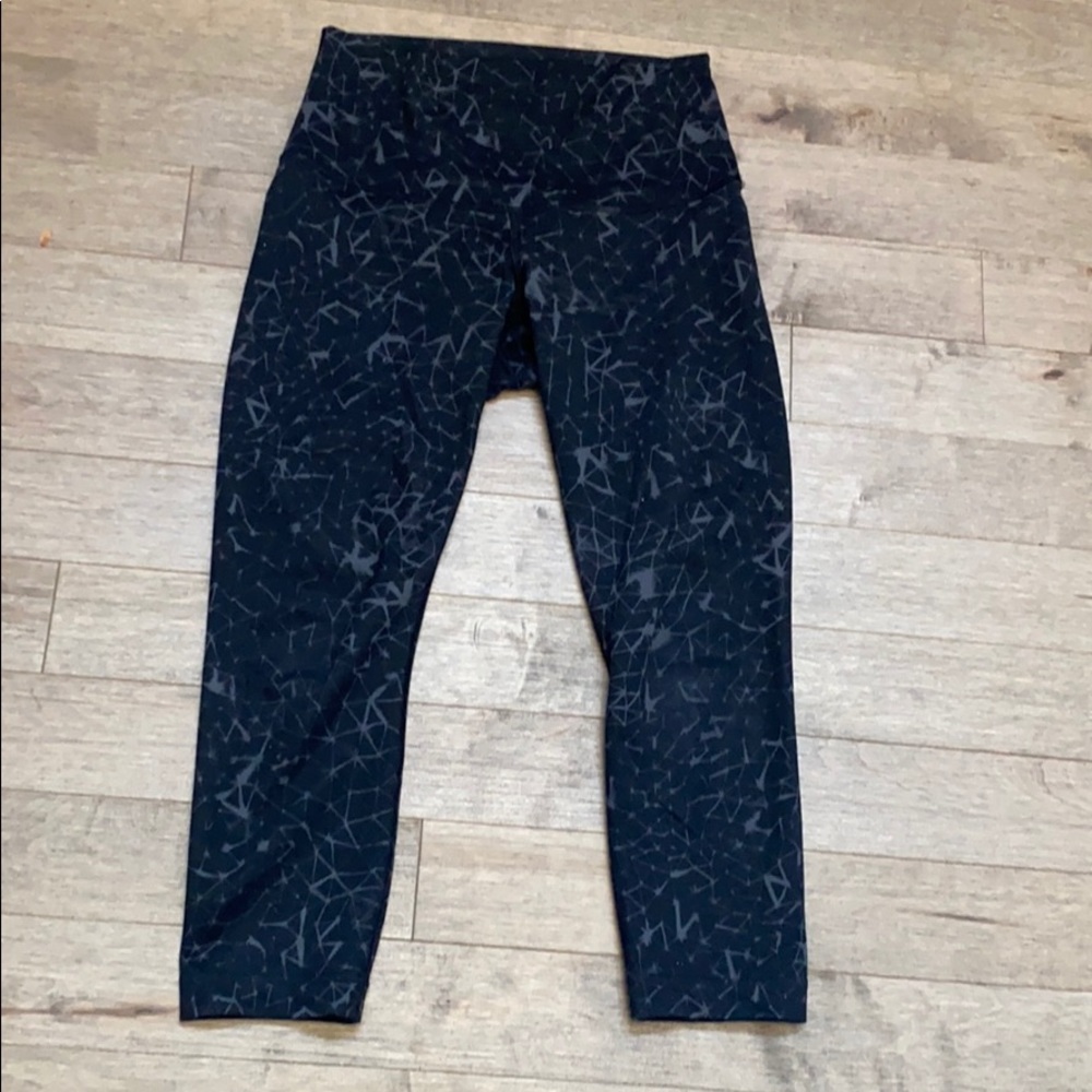 Lululemon wunder under